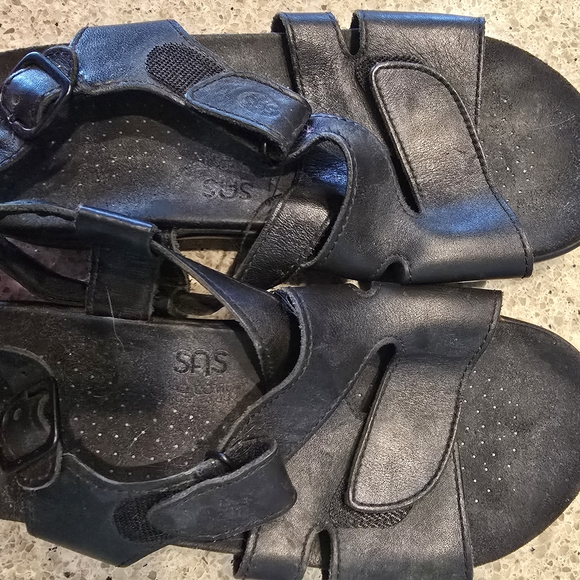 SAS Huggy Charcoal Leather Sandals - Picture 1 of 4